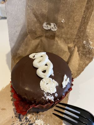 Pingüino cupcake  at Gracias Madre in Mexico City