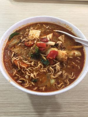 Tom-yam with instant noodle at Good Taste Vegetarian - MBK in Bangkok