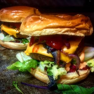 Vegan burgers mouthwatering 😋 at De Mezka in North London