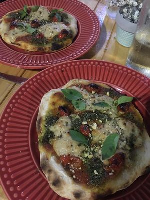 Pizza de marguerita at Casa de Nara in Joao Pessoa