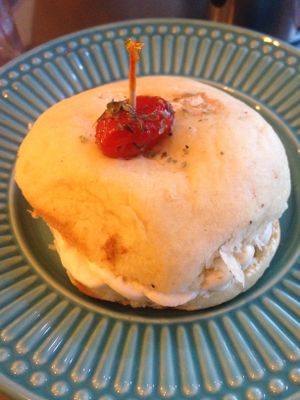 Pão brioche com requeijão de castanha at Casa de Nara in Joao Pessoa