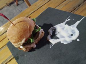 Mini burger de legumbres vegana. Riquísima! (Lo que extraña amos de Bs Así, era justamente poder ir a un lugar a merendar o cenar, en donde puedas pedir COMIDA vegana elaborada, at Casa de Nara in Joao Pessoa
