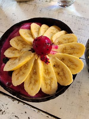 Dragon fruit bowl at SHAKA - Cebu in Moalboal