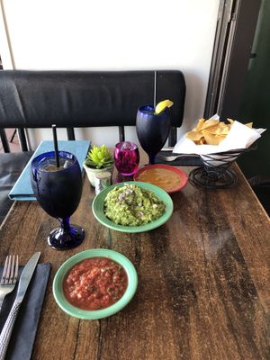 Arnold Palmers, fresh guacamole, salsa, & chips at Maggie's Blue Rose in Santa Catalina Island