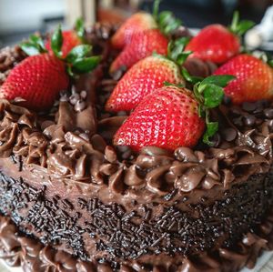 Vegan Cakes without butter, egg, milk or sugar - super delicious & healthy at Encanto in Bogota