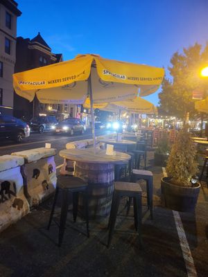 Outdoor seating at sPACYcLOUd Lounge in Washington