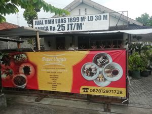 Street view at Depot Veggie in Yogyakarta