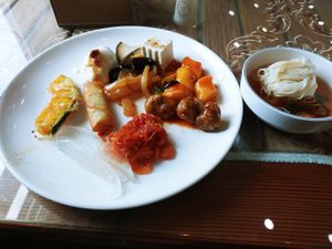 Round two plate at Tteul Ahn Chae in Suwon