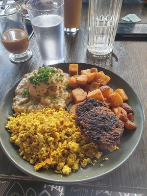 Victoria breakfast at Victoria Bar in Portland