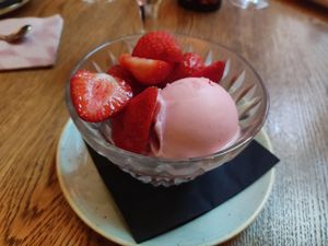 Raspberry ice cream with strawberries at Slot Oostende in Goes