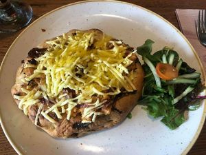 Foccacia with jackfruit, cheese and bbq sauce at Slot Oostende in Goes