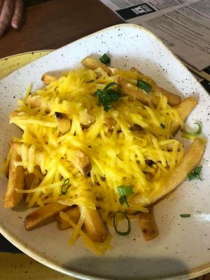 Cheesy fries at Slot Oostende in Goes