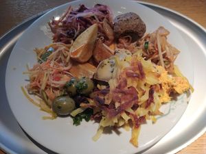 Entirelly gluten free plate, including gluten free bread at Tibits in Basel