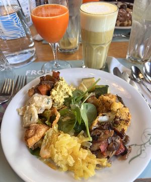 savoury food + mexicano juice & turmeric latte  at Tibits in Basel