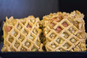 Apple linzer cake at Dorbob in Oradea