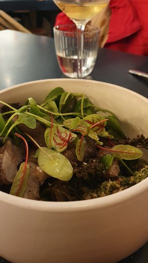 Aardpeer met porselein at Camion in Antwerpen