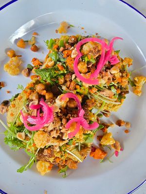 Sourdough toast spiced hummus at Camion in Antwerpen