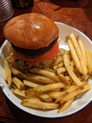 Veggie Kürbis-Chia (10€) with Pommes (4€) at Otto's Burger - Lange Reihe in Hamburg