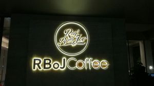 Front at Ray's Bottle of Joe in Jakarta