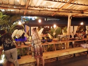 Buffet 99Thb at Friendship Concept in Pai