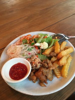 Buffet options at Friendship Concept in Pai