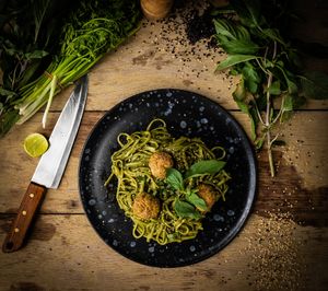 Pesto pasta with "meat balls" - FANTASTIC at Friendship Concept in Pai