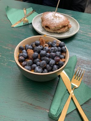 Sweet potato bowl and chia+banana pancake  at The Gardener's Nosh in Stuttgart
