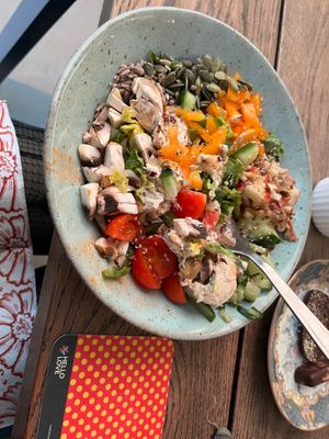 My satisfying vegetable bowl, slightly stirred at Carbon Fresh in London