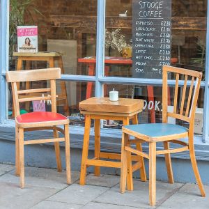 Outside seating at Stooge Coffee in Hastings