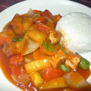 vegetables with tofu and rice  at Bar How in Huay Xai