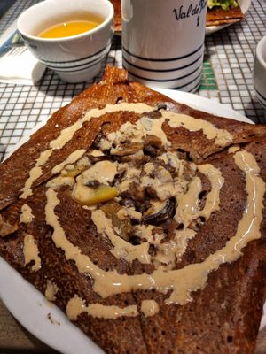 Chiara crêpe with potatoes and mushrooms at Chez Germain in Paris