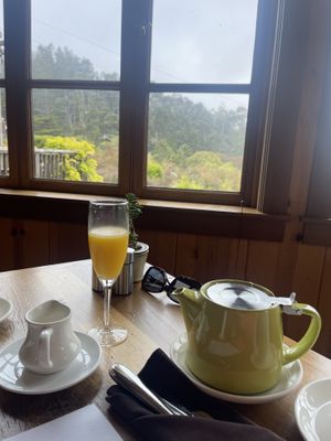 Breakfast at Ravens' Restaurant in Mendocino