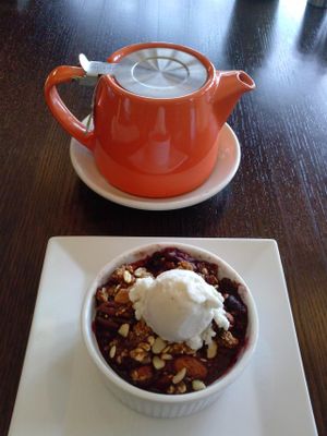 afternoon tea and berry crisp at Ravens' Restaurant in Mendocino