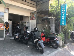 Kinda hard to see sign from street  at Narayana Vegetarian in Kerobokan Kelod