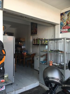 Cosy and plenty of incense  at Narayana Vegetarian in Kerobokan Kelod