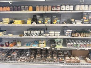   at Kinsarvik Naturkost in Sandvika