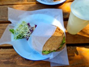 Sándwich de palta  at Silvestre in Colonia Suiza
