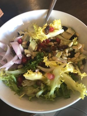 Fresh salad at Boh in Bellver-de-cerdanya