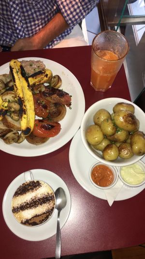 Vegetable with bread, potatoes with sauce and chocolate frapuccino  at Botanique Cafe in Curitiba