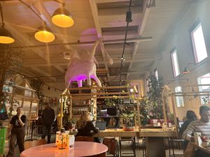 Mooie plek en veel vegan   at Het Lokaal in Amersfoort
