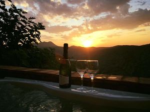 Sunset from the jacuzzi: a magical moment 🌄❤️✨ at Casa Tarsan Vegan Eco Lodge in Villalonga
