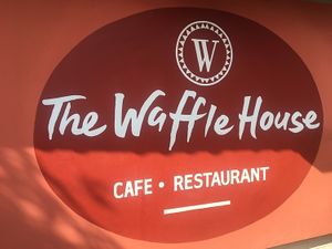 Nice location with sweet and salty vegan waffles. They also offer oat, soy, almond and coconut milk 🤗  at The Waffle House in Kwazulu-natal