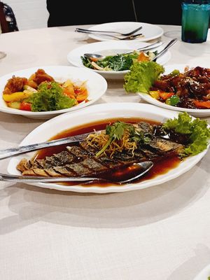 Fried fish at D'Life Signature 蔬品軒 - Novena in Central Singapore