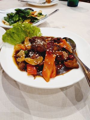 Gong bao monkey head mushroom at D'Life Signature 蔬品軒 - Novena in Central Singapore