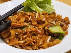Penang Fried Kway Teow at D'Life Signature 蔬品軒 - Novena in Central Singapore