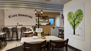 Seating area at D'Life Signature 蔬品軒 - Novena in Central Singapore