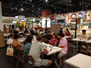 Restaurant interior decor at D'Life Signature 蔬品軒 - Novena in Central Singapore