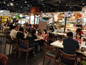 Restaurant interior at D'Life Signature 蔬品軒 - Novena in Central Singapore