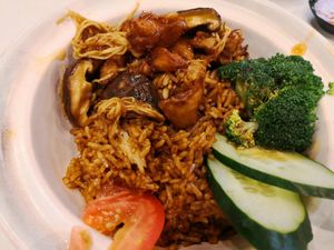 Claypot rice at D'Life Signature 蔬品軒 - Novena in Central Singapore