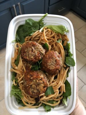Spaghetti and meatballs meal prep at Foodamed in Mc Allen